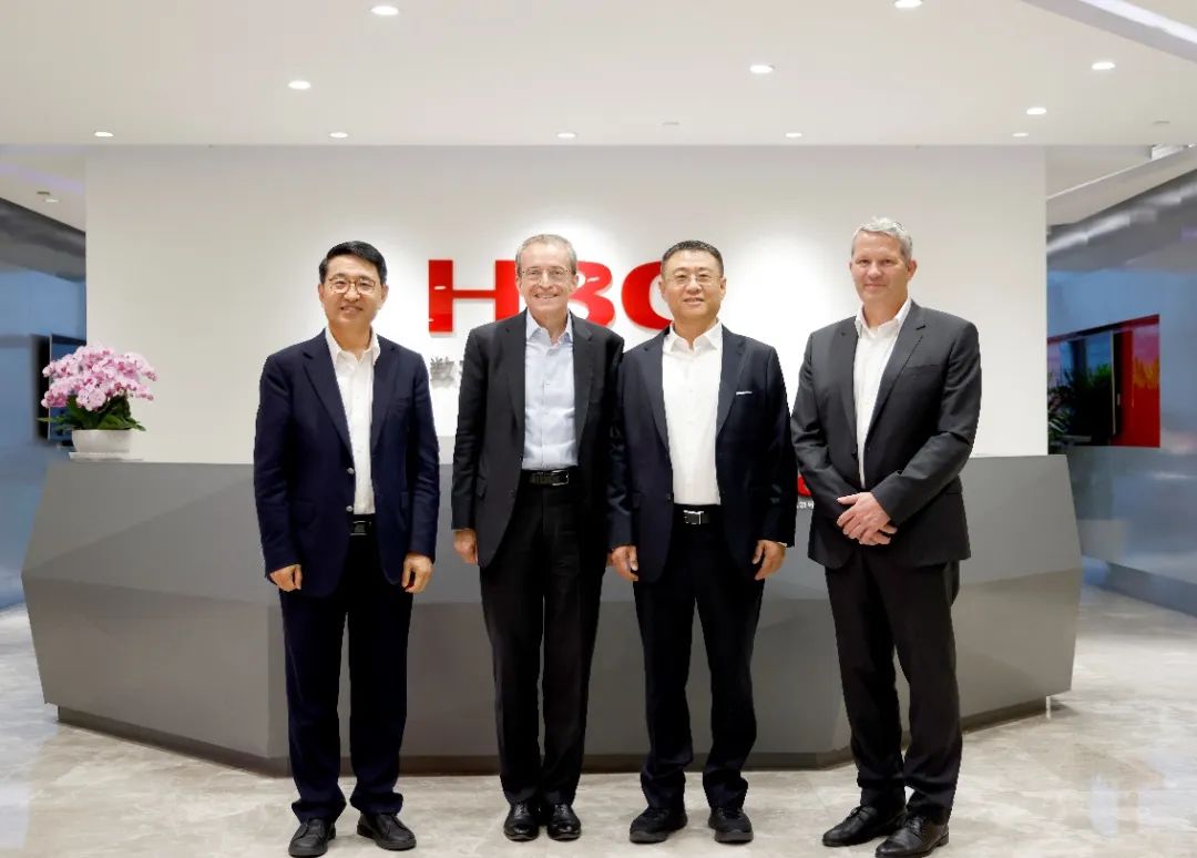 英特尔CEO基辛格一行到访紫光集团旗下精品国产一区二区三区四区 协力深耕数智新时代